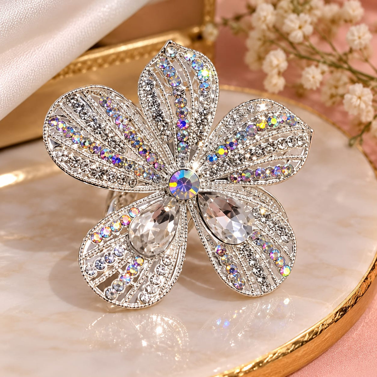 Elegant Black Crystal Hair Claw Clip – Stylish & Premium Hair Accessory ✨
