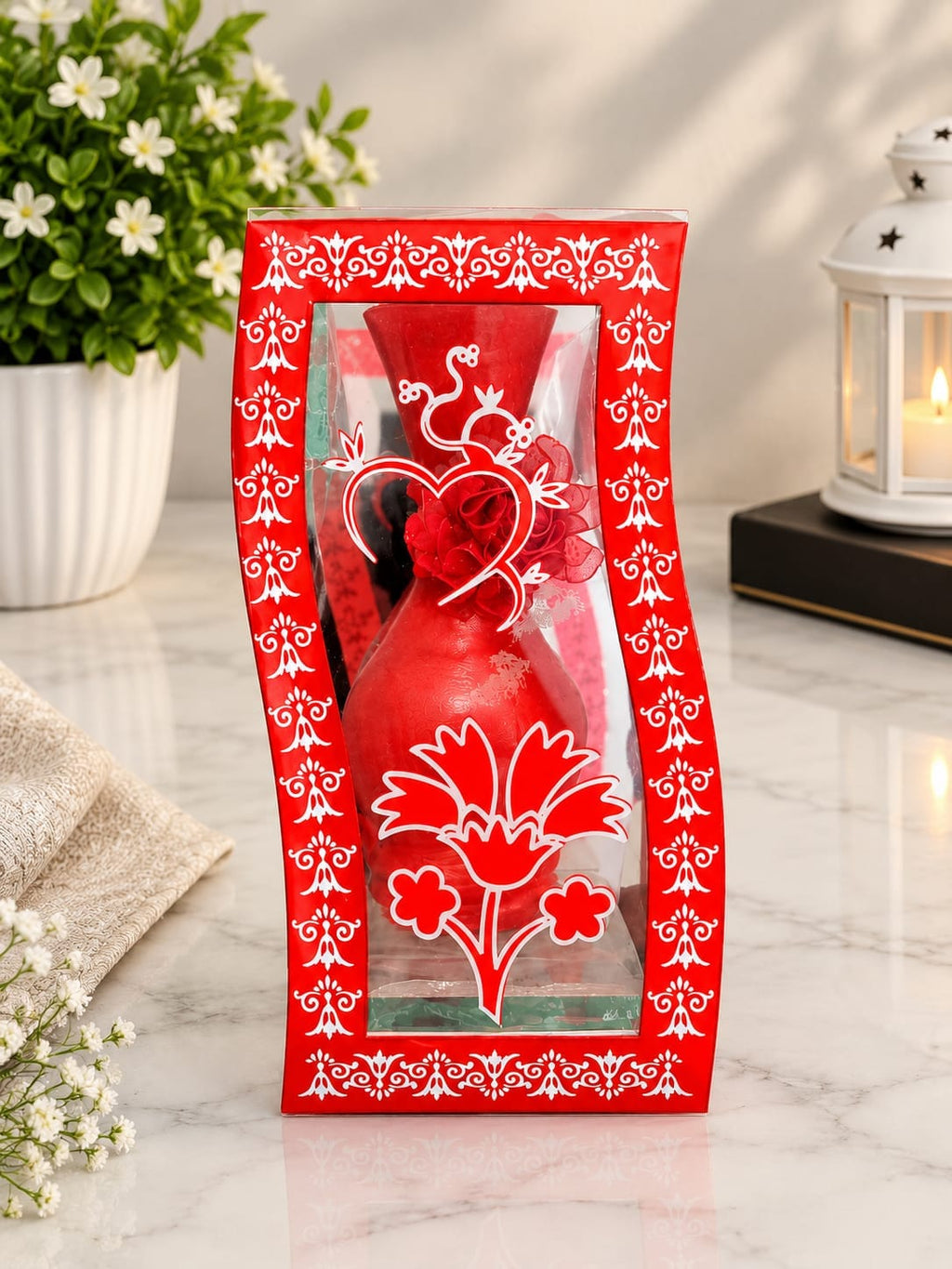 Product Title: Red Decorative Flower Vase Gift Box – Elegant Romantic Gift Product Description: Make every special moment memorable with this beautiful Red Decorative Flower Vase Gift Box. ❤️
