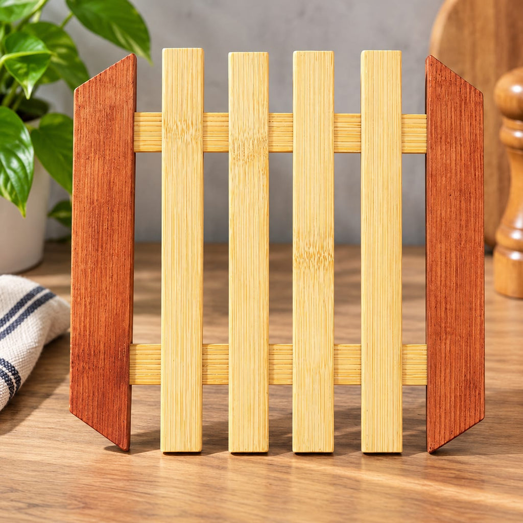 Premium Wooden Hot Pot Stand – Heat-Resistant Kitchen Trivet Apne kitchen aur dining table ko dein ek stylish aur natural look is beautiful Wooden Hot Pot Stand ke saath.